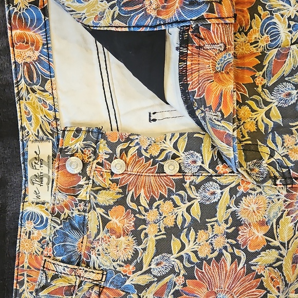 Free People Wide Leg Jeans - Picture 5 of 11